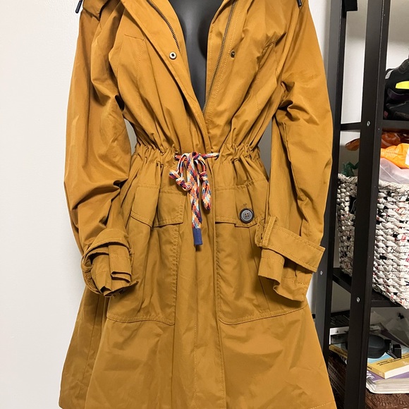 Zara Trench Sporty Coat. - Picture 3 of 10